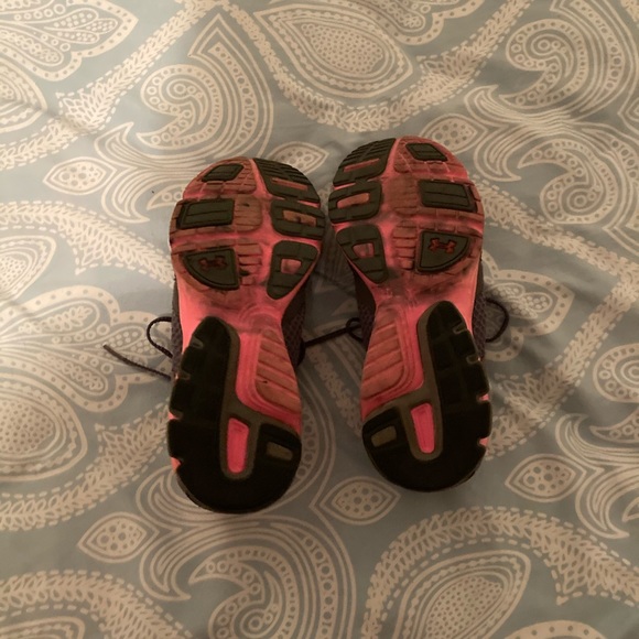 Grey/Pink Under Armour Mesh Sneakers Size 10 - Picture 6 of 7